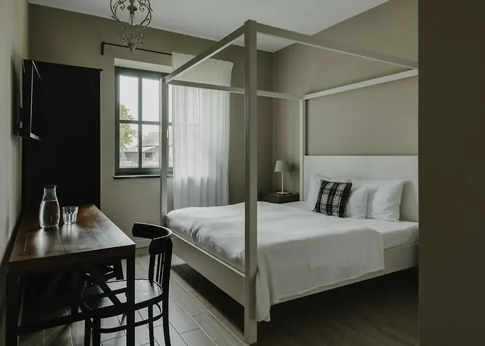 Antiqua 4* ראסיבורז'