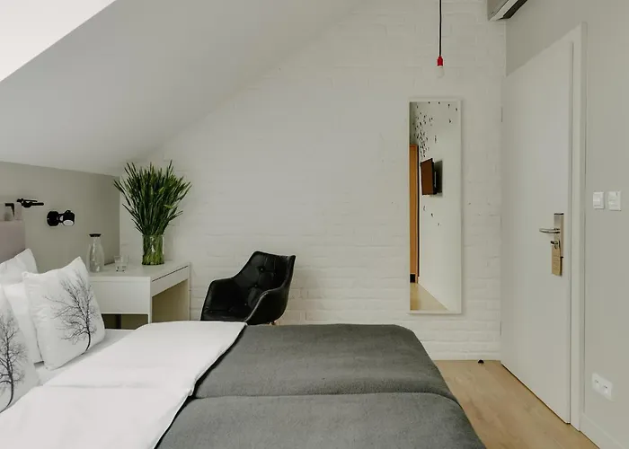 Antiqua לינה וארוחת בוקר ראסיבורז'