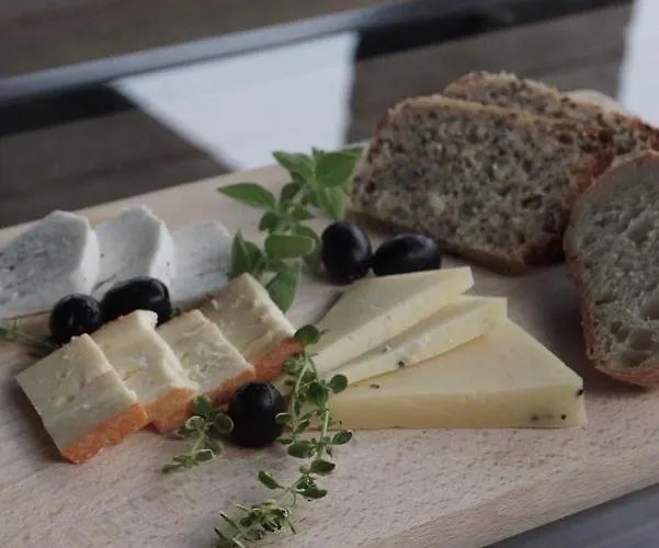 Antiqua לינה וארוחת בוקר 4*