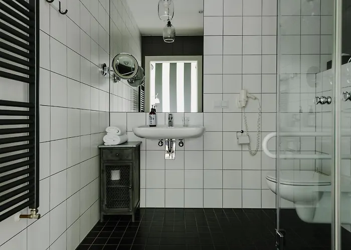 לינה וארוחת בוקר Antiqua ראסיבורז'