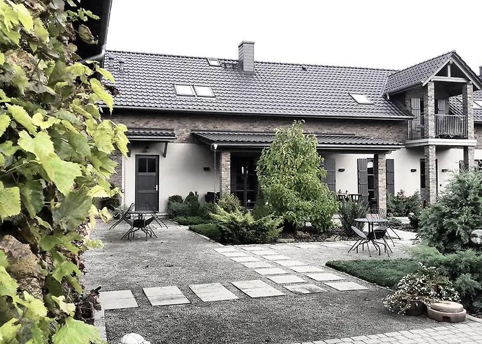 Antiqua לינה וארוחת בוקר ראסיבורז'