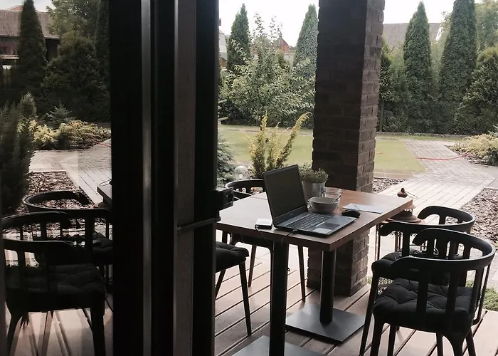 לינה וארוחת בוקר Antiqua ראסיבורז'